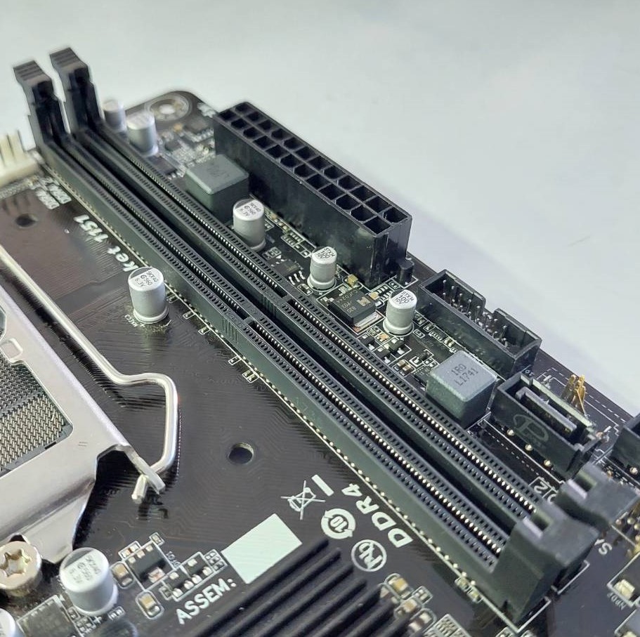 ram_socket